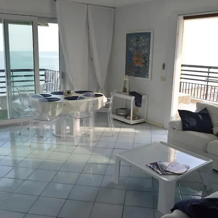 * Luxury Penthouse * Facing The Sea Wifi + Park Apartment Lido di Jesolo